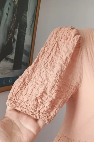 Vestido Pull&Bear rosa efecto arrugado