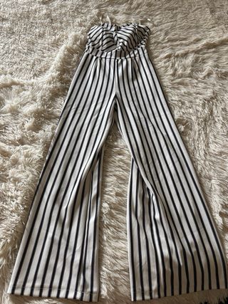 Tutina a righe bianche e nere