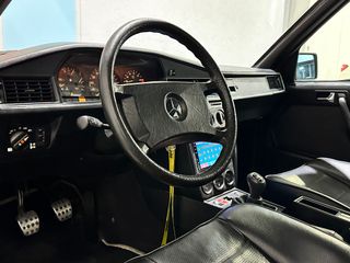 MERCEDES BENZ 190 E *UNICO* 2.3 1988