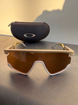 Gafas Oakley con funda prácticamente nuevas