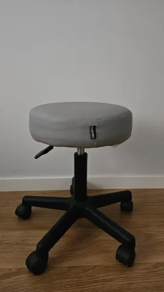 Taburete Casaria con ruedas nuevo
