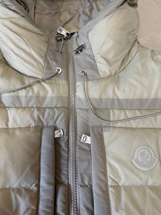 Chaqueta Moncler Beige