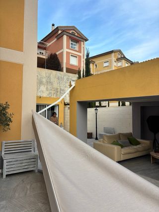 Toldos gris y blaco de segunda mano