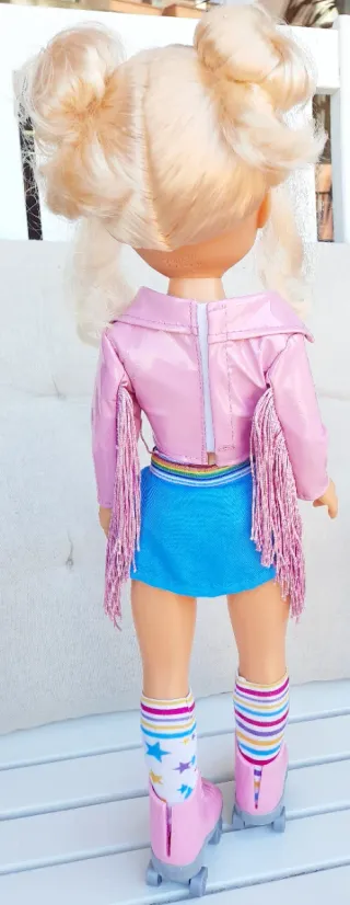 Nancy Patinadora Muñeca