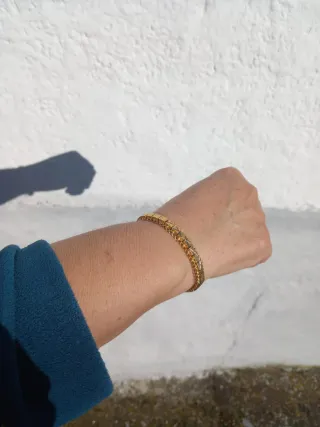 Pulsera antigua dorada nueva