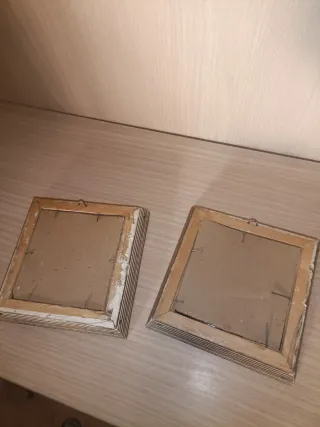 Coppia di quadri vintage dorati