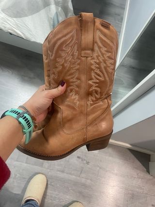 Botas de piel estilo cowboy me costaron 100€