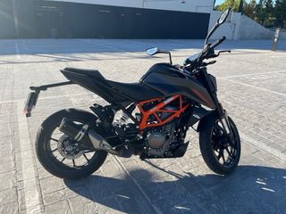 KTM Duke 390 Gris