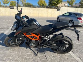 KTM Duke 390 Gris