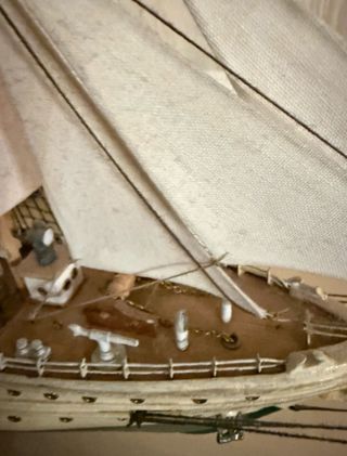 Maqueta de barco velero hecha a mano