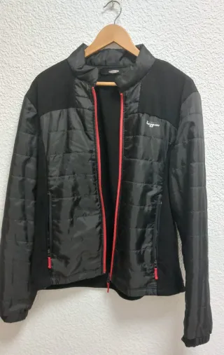 Chaqueta de moto Furygan con protecciones.