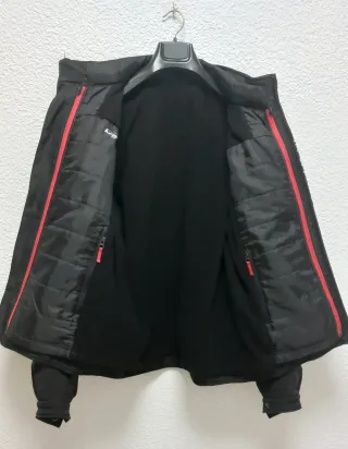 Chaqueta de moto Furygan con protecciones.