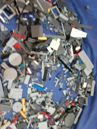 Consegna di pezzi LEGO. Non è un set LEGO