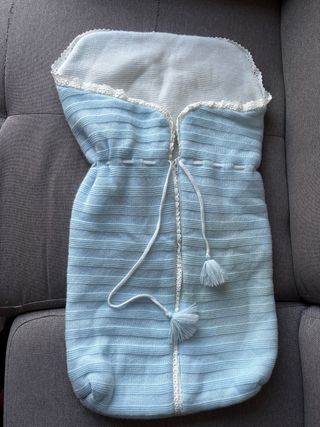 Saco arrullo lana bebé azul