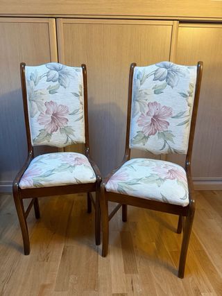 4 sillas de comedor con flores