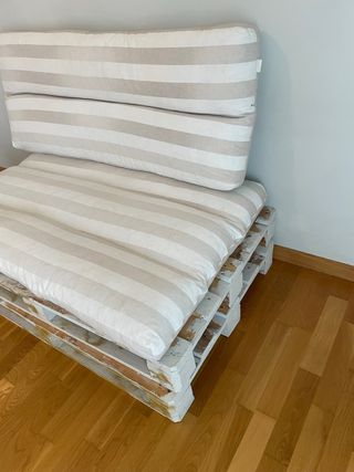 Sofá Palets 120x60 con colchones incluidos