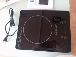 Placa de inducción Aigostar 2000W