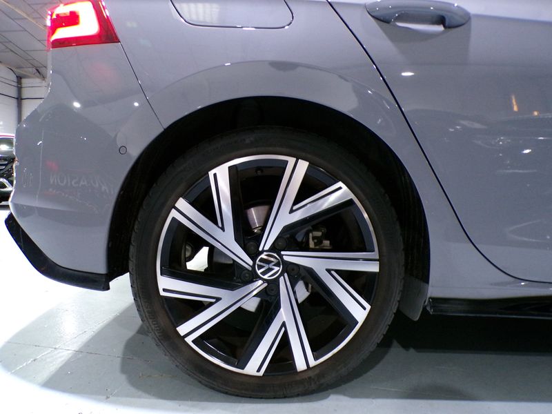 Volkswagen Golf 2024, foto 12