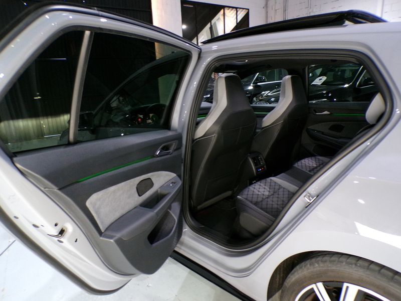 Volkswagen Golf 2024, foto 28