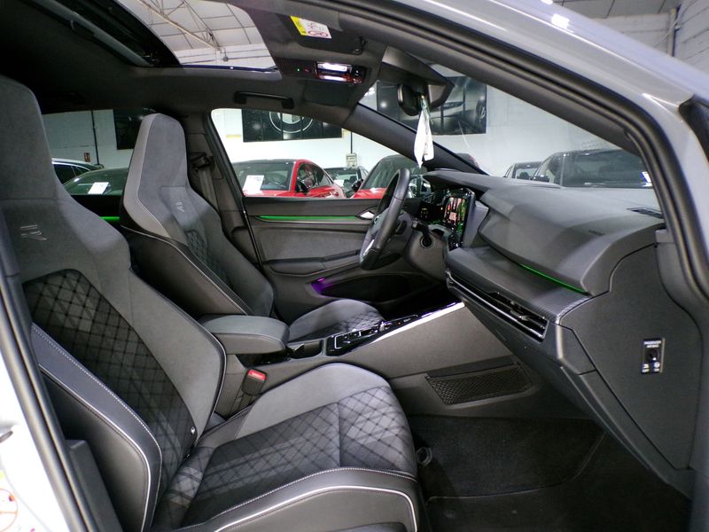 Volkswagen Golf 2024, foto 19