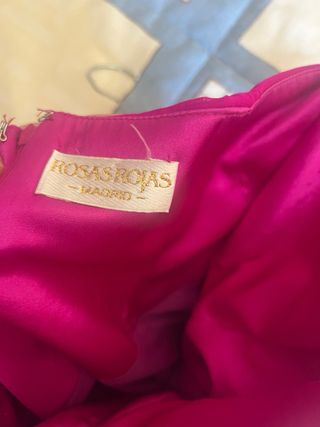 Traje de fiesta rosa drapeado