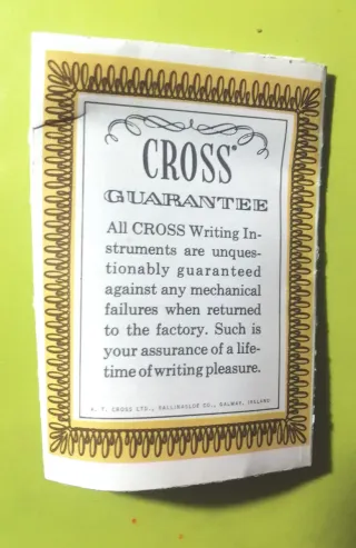 Bolígrafo CROSS 14K. Sin estrenar. Incluye cargas.
