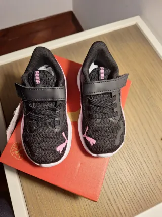 Sneakers Puma Bambina Nere Rosa Taglia 22