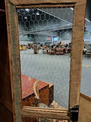 Mueble restaurado antiguas taquillas de madera.