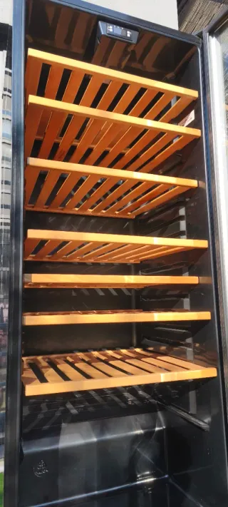 Nevera Vinoteca 60x60x150h bizona Fraivin