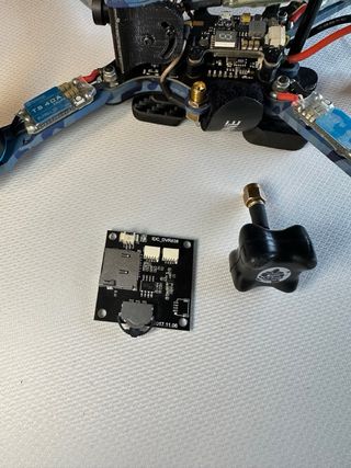 Dron Carreras Eachine Wizard TS215 BNF