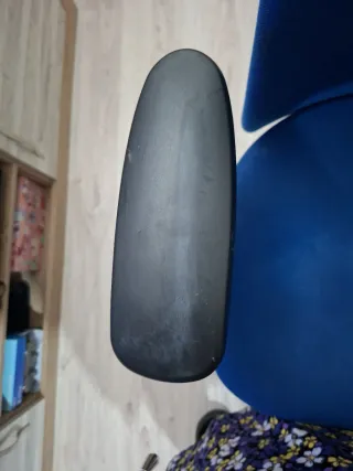 Silla de oficina ergonómica azul