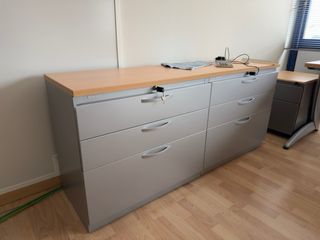 DESPACHO COMPLETO STEELCASE. Excelente calidad.