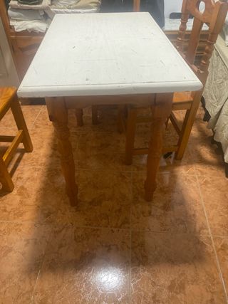 Regalo Mesa de madera blanca y marrón