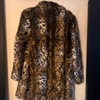 Abrigo de pelo Zara estampado leopardo