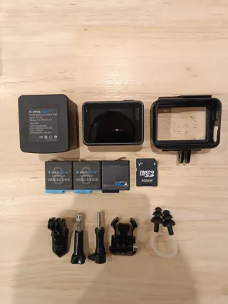 GoPro Hero 7 + Cargador 3 Baterías