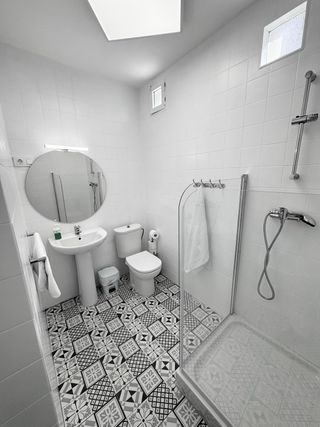 Dos habitaciones para 6 personas, feria Jerez