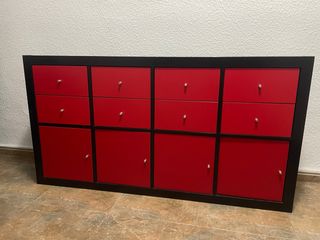 Estantería Kallax Negra y Roja