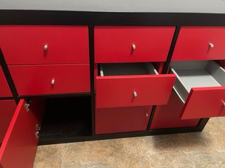 Estantería Kallax Negra y Roja