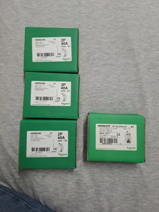 Diferenciales Schneider A9R60240 y A9R60225