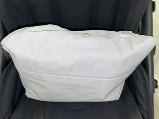 Bugaboo Fox chasis negro y con varios accesorios