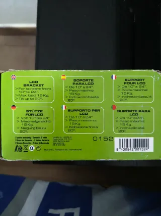 Soporte TV Gris con Accesorios de aluminio.