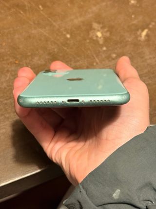 iPhone 11 64 GB Verde