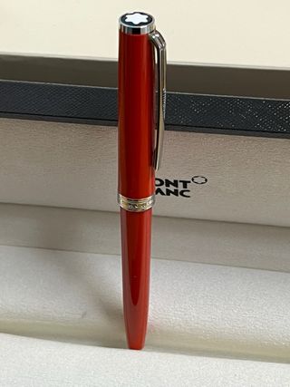 Penna Montblanc rossa