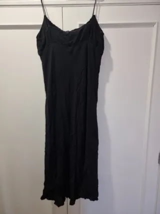 Vestido Bershka negro corto