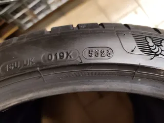 Michelin 285/30 R20