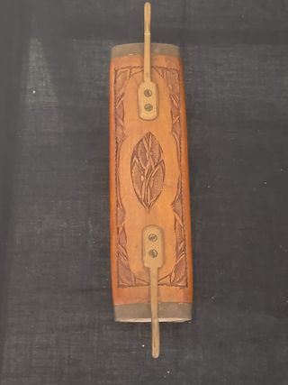 Cuchillo y tenedor antiguo con funda de madera tal