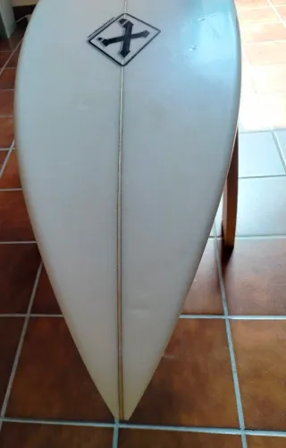 Mesa centro tabla surf madera