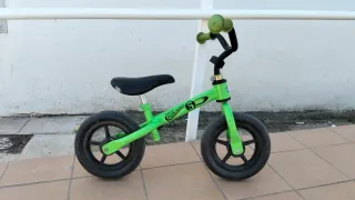 Bicicleta de equilibrio Chicco Green Rocket