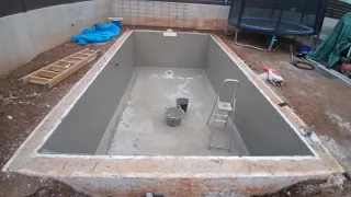 Construcción de piscinas salinas de obra