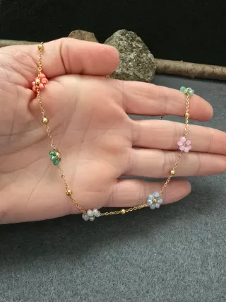 Collana con margherite in acciaio inossidabile